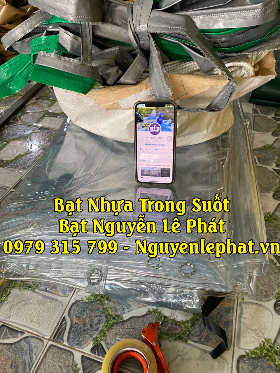 bat-nhua-trong-suot6